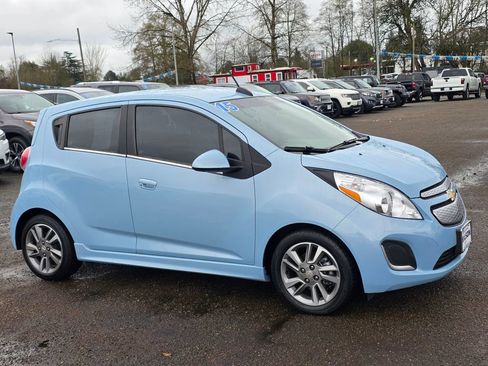 Used 2015 Chevrolet Spark LT image 3