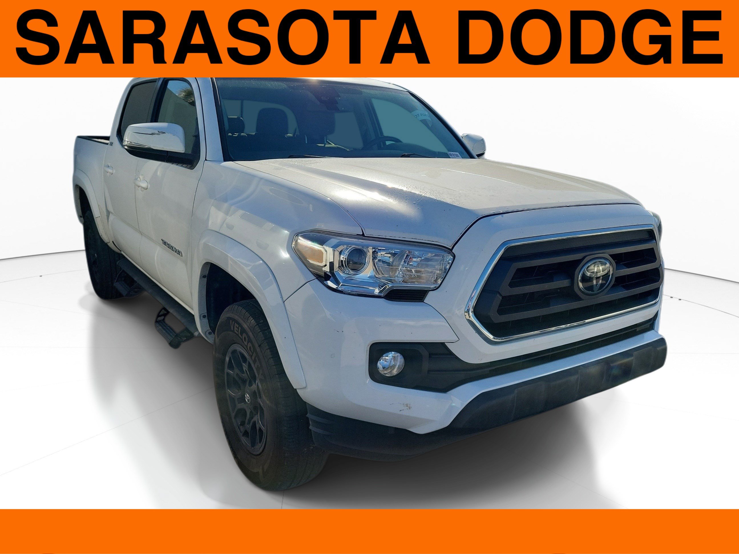 Used 2022 Toyota Tacoma SR5 w/ Technology Package RWD image 1