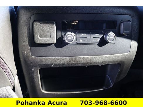 Used 2018 Chevrolet Suburban LT w/ Luxury Package image 29