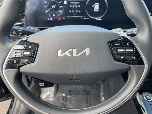 Used 2023 Kia Niro Wind w/ Wind Preserve Package FWD image 21
