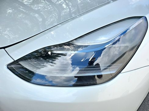 Used 2022 Tesla Model Y Performance AWD/4WD image 11