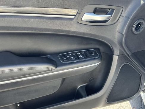 Used 2017 Chrysler 300 Limited w/ Value Package AWD/4WD image 15