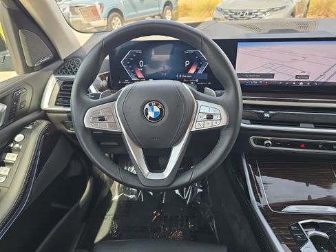 Used 2026 BMW X7 xDrive40i image 9