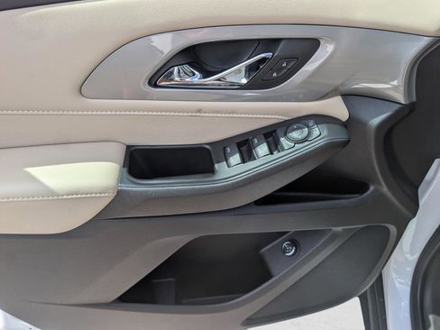 Used 2022 Chevrolet Traverse LT w/ LPO, Floor Liner Package image 9