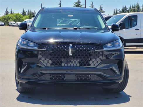 New 2026 Lincoln Aviator Reserve image 3