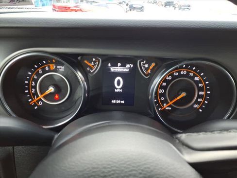 Used 2022 Jeep Gladiator Sport image 14