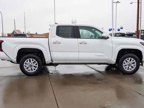 New 2026 Toyota Tacoma SR5 image 9