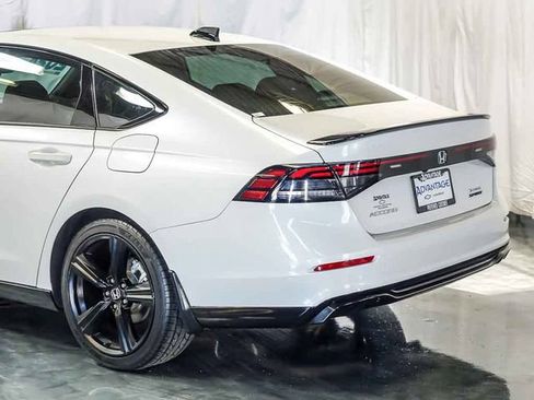 Used 2024 Honda Accord Sport image 10