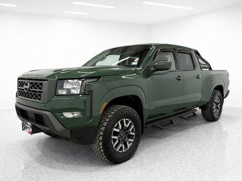 Used 2023 Nissan Frontier SV w/ Technology Package image 4