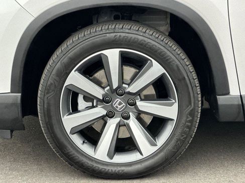 Certified 2025 Honda Pilot Elite image 28