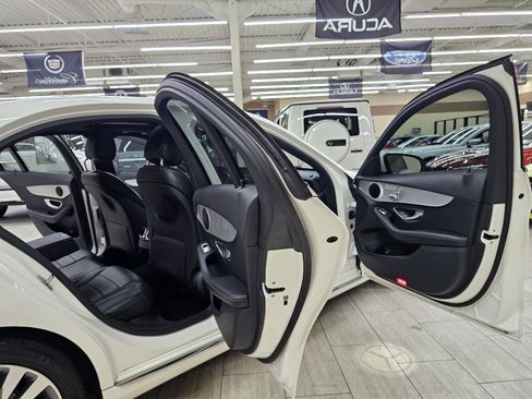 Used 2018 Mercedes-Benz C 300 Sedan w/ Premium Package image 15