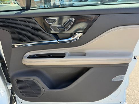 Used 2022 Lincoln Corsair FWD w/ Equipment Group 101A image 16