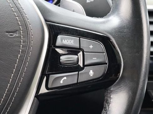 Used 2019 BMW 530i w/ Convenience Package RWD image 17