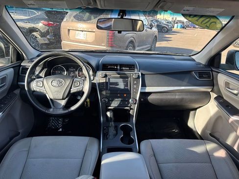 Used 2016 Toyota Camry SE image 28