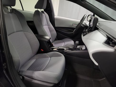 Used 2025 Toyota Corolla SE FWD image 25