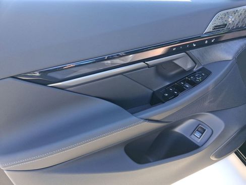 New 2026 BMW 540i xDrive w/ M Sport Package image 13