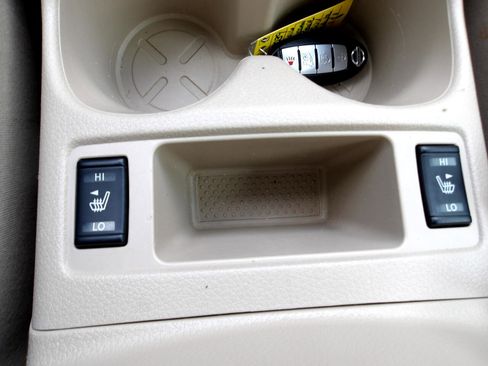 Used 2016 Nissan Rogue SV w/ SV Premium Package image 20