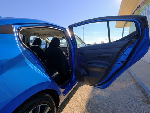 Used 2023 Nissan Versa SV image 18