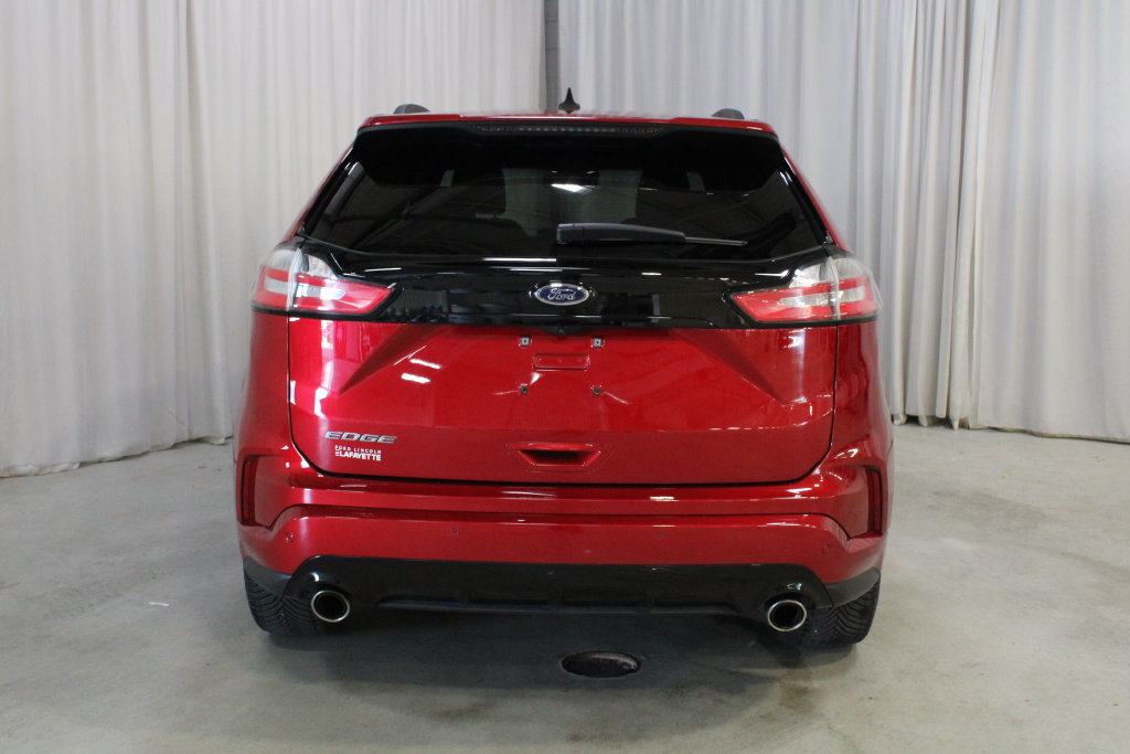 Used 2020 Ford Edge ST-Line w/ Cold Weather Package FWD image 23