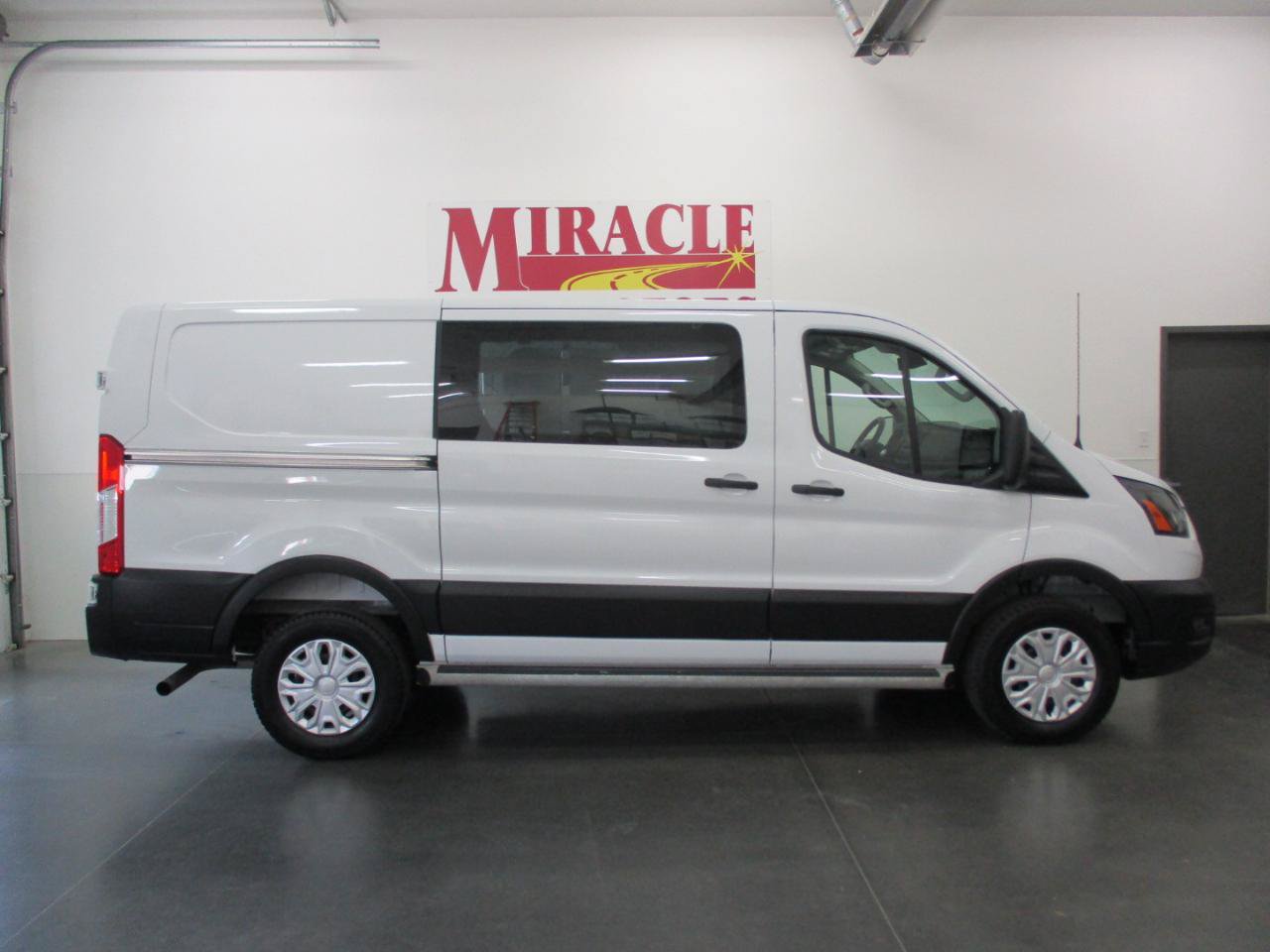 Used 2025 Ford Transit 250 Low Roof w/ Exterior Upgrade Package RWD image 6