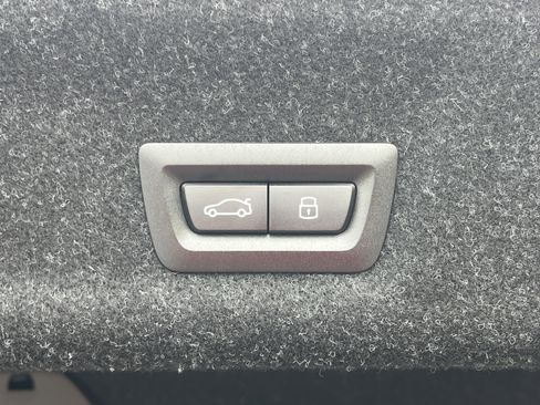 New 2026 BMW 330i Sedan w/ M Sport Package image 29