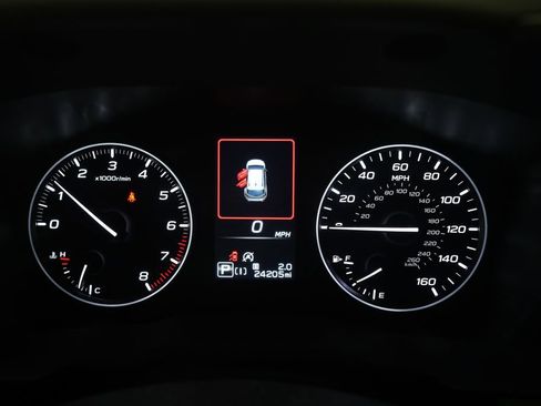 Used 2024 Subaru Crosstrek 2.0i Premium AWD/4WD image 2