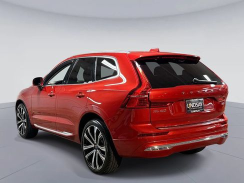 Used 2023 Volvo XC60 B5 Ultimate w/ Protection Package Premier FWD image 12