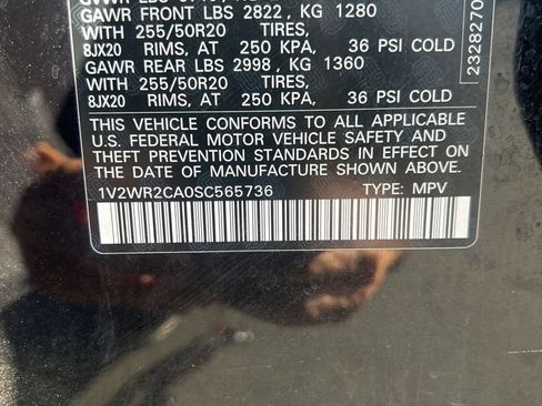 Used 2025 Volkswagen Atlas SE FWD image 3