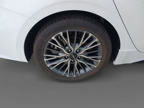 Used 2023 Kia Forte GT-Line w/ GT-Line Premium Package image 10