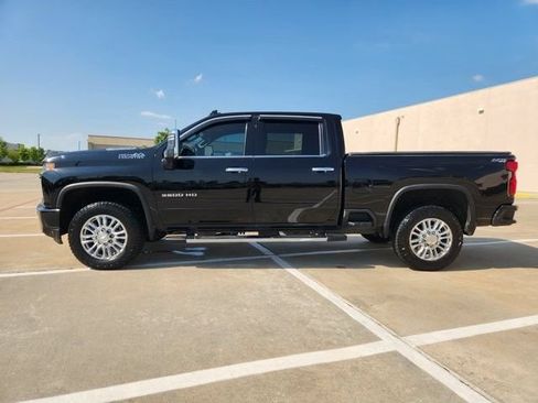 Used 2020 Chevrolet Silverado 3500 High Country w/ Technology Package AWD/4WD image 4