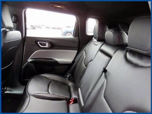 Used 2024 Jeep Compass Limited image 10