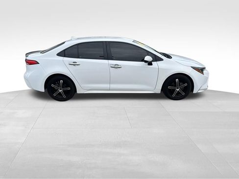 Used 2023 Toyota Corolla LE FWD image 8