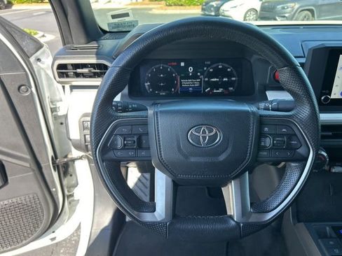 Used 2024 Toyota Tacoma TRD Off-Road AWD/4WD image 20