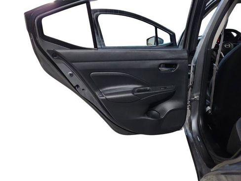 Used 2025 Nissan Versa SV image 19