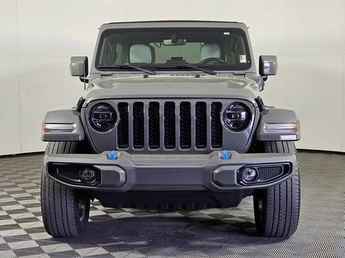 Used 2022 Jeep Wrangler Unlimited Sahara image 2