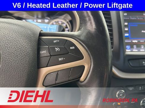 Used 2018 Jeep Cherokee Limited AWD/4WD image 26