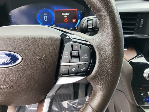 Used 2024 Ford Explorer King Ranch w/ Technology Package AWD/4WD image 22