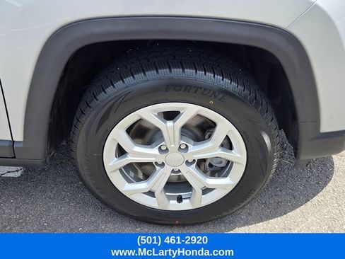 Used 2024 Jeep Compass Latitude AWD/4WD image 18