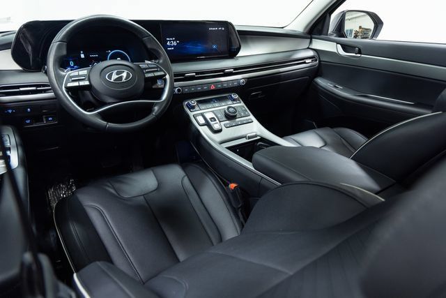 Used 2025 Hyundai Palisade SEL FWD image 20