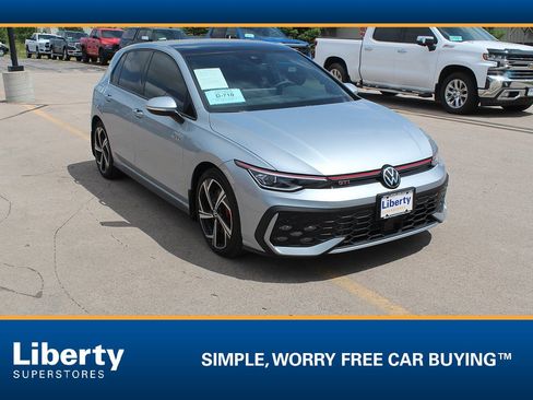 Certified 2025 Volkswagen Golf SE FWD image 1