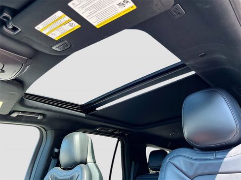 Used 2021 Lincoln Navigator Reserve image 20