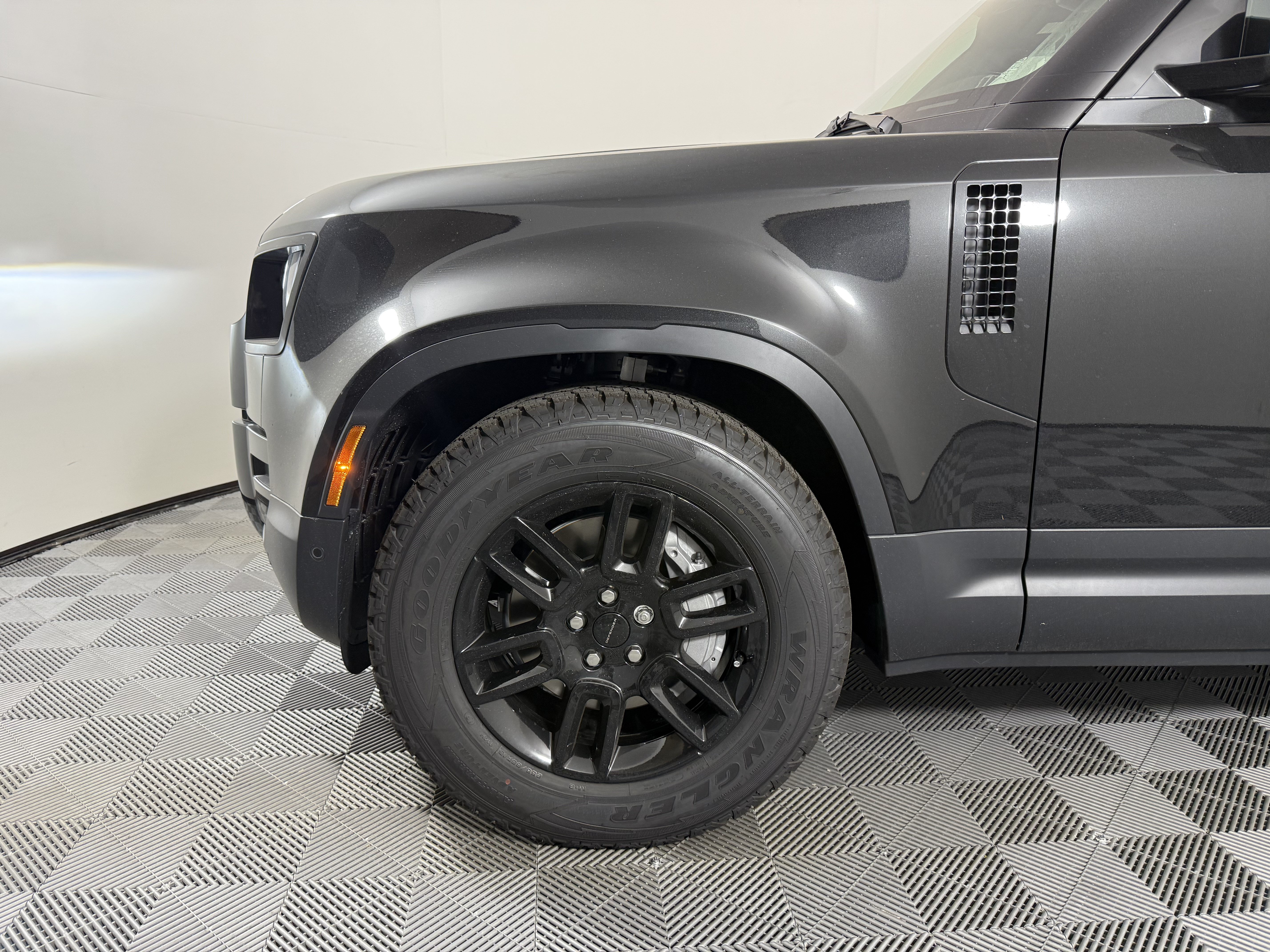 New 2026 Land Rover Defender 110 S AWD/4WD image 12