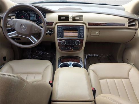 Used 2010 Mercedes-Benz R 350 4MATIC image 23