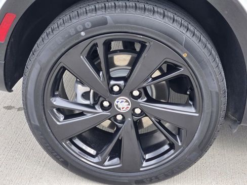 Used 2022 Buick Envision Essence w/ Technology Package I image 10