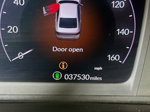 Used 2025 Honda Accord SE image 17