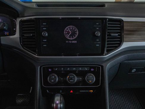 Used 2021 Volkswagen Atlas SEL Premium image 4