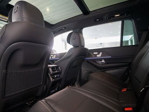 New 2026 Mercedes-Benz GLS 580 4MATIC image 33
