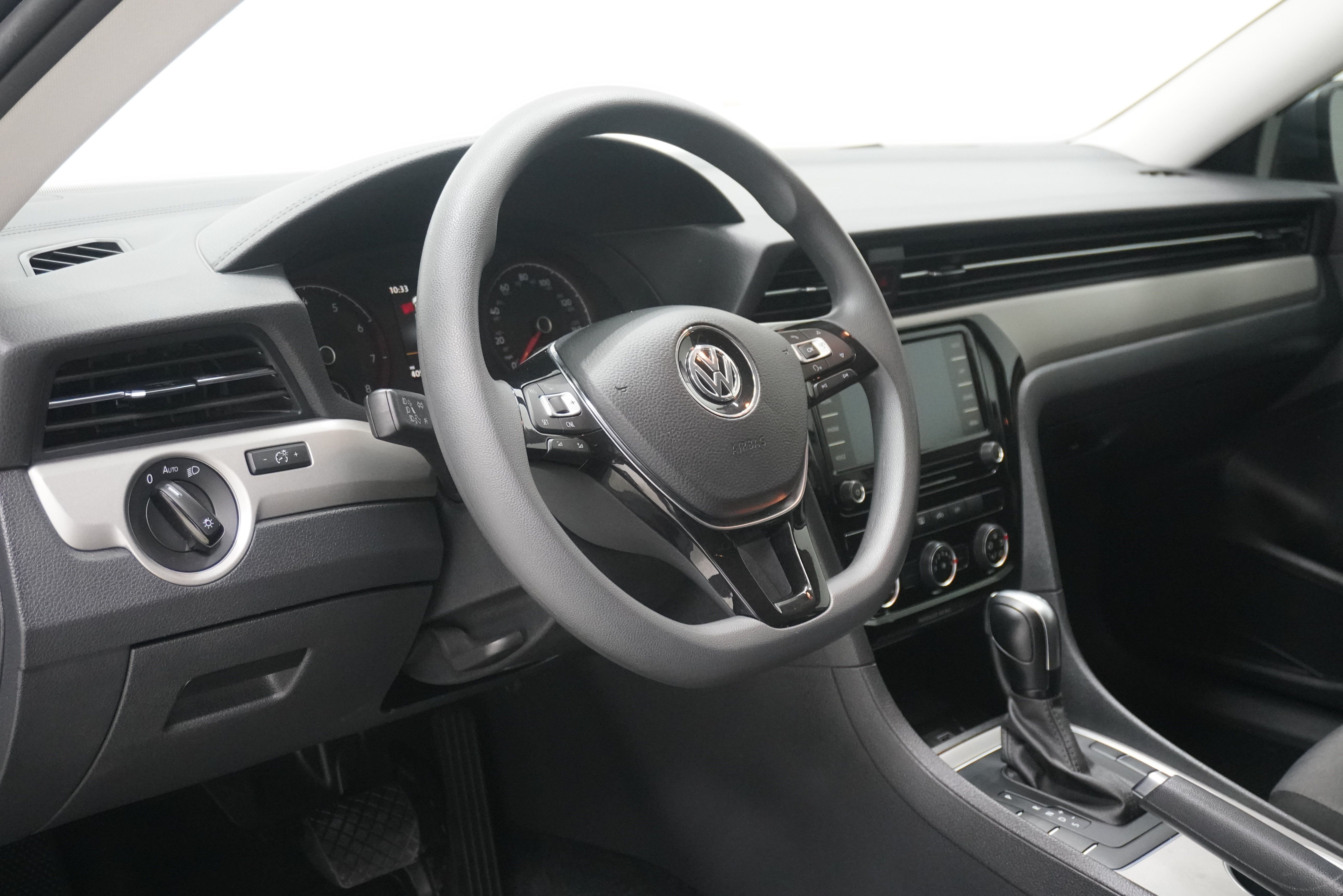 Used 2020 Volkswagen Passat 2.0T S FWD image 10