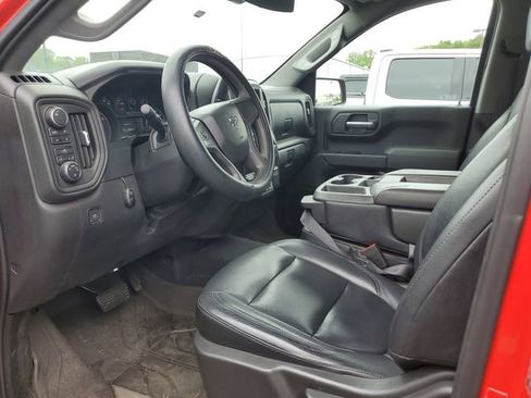 Used 2019 Chevrolet Silverado 1500 Custom Trail Boss w/ Custom Convenience Package AWD/4WD image 8