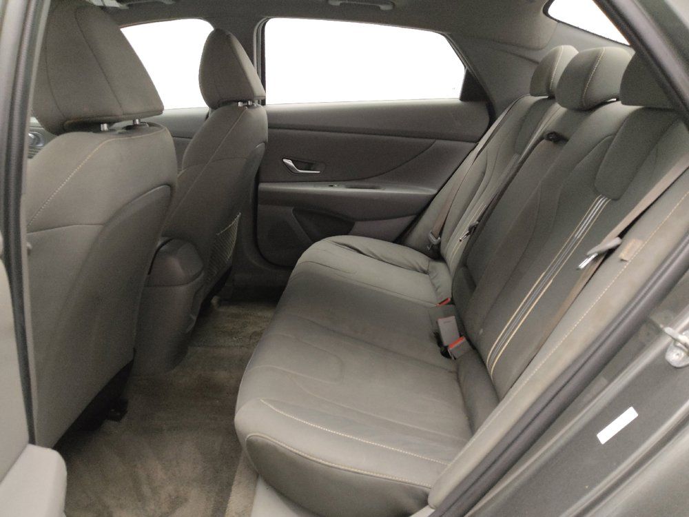 Used 2024 Hyundai Elantra SEL w/ Convenience Package FWD image 18